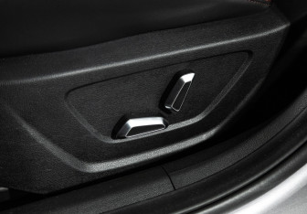 Подержанный автомобиль Geely Coolray 2023 года (19 фото)