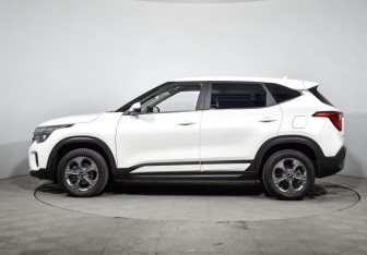 Подержанный автомобиль Kia Seltos 2023 года (8 фото)