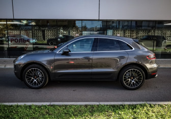 Подержанный автомобиль Porsche Macan 2014 года (7 фото)