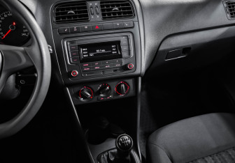 Подержанный автомобиль Volkswagen Polo Sedan 2018 года (14 фото)