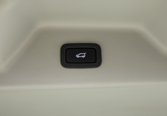 Подержанный автомобиль Land Rover Range Rover 2018 года (24 фото)