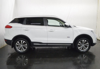 Подержанный автомобиль Geely Atlas 2021 года (4 фото)