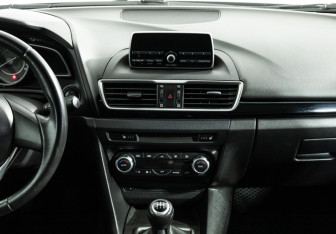 Подержанный автомобиль Mazda 3 Sedan 2014 года (14 фото)