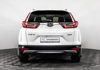 Подержанный автомобиль Honda CR-V 2018 года (6 фото)