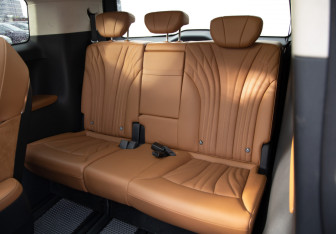 Подержанный автомобиль Hongqi HQ9 2022 года (12 фото)