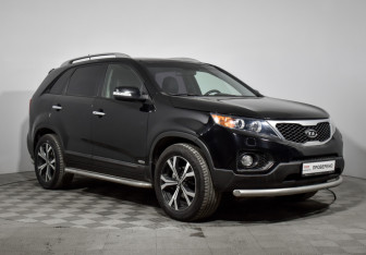Подержанный автомобиль Kia Sorento 2011 года (3 фото)