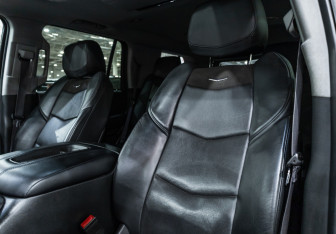Подержанный автомобиль Cadillac Escalade Suv 2015 года (19 фото)