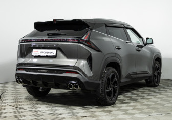 Подержанный автомобиль Geely Atlas 2023 года (5 фото)