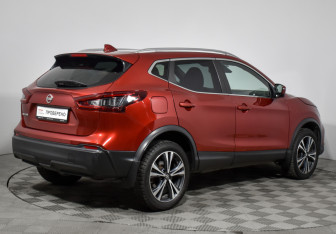 Подержанный автомобиль Nissan Qashqai 2021 года (5 фото)