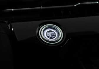 Подержанный автомобиль Omoda C5 2024 года (15 фото)