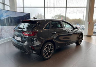 Новый Kia Ceed Wagon 2025 (12 фото)