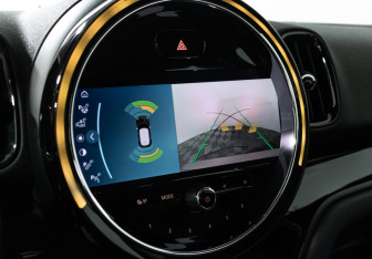 Подержанный автомобиль MINI Countryman 2022 года (15 фото)