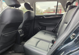 Подержанный автомобиль Subaru Outback Wagon 2015 года (12 фото)
