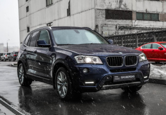 Подержанный автомобиль BMW X3 2012 года (4 фото)