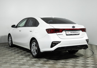 Подержанный автомобиль Kia Cerato Sedan 2019 года (7 фото)