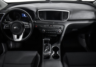Подержанный автомобиль Kia Sportage 2020 года (15 фото)