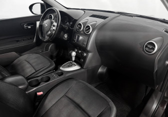 Подержанный автомобиль Nissan Qashqai 2010 года (12 фото)
