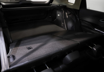 Подержанный автомобиль Hongqi HS3 2024 года (30 фото)