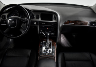 Подержанный автомобиль Audi A6 Sedan 2006 года (14 фото)