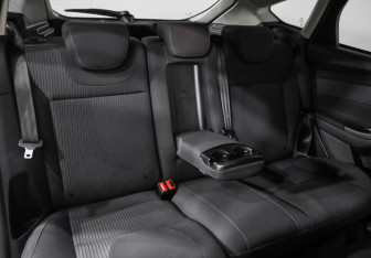Подержанный автомобиль Ford Focus Hatchback 2012 года (21 фото)