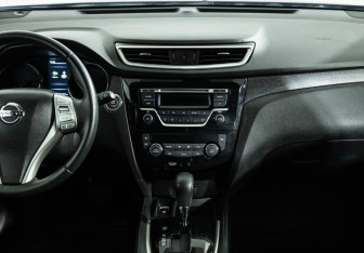 Подержанный автомобиль Nissan X-Trail 2016 года (14 фото)