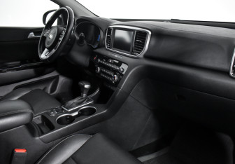 Подержанный автомобиль Kia Sportage 2021 года (13 фото)