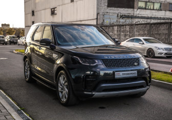 Подержанный автомобиль Land Rover Discovery 2018 года (5 фото)