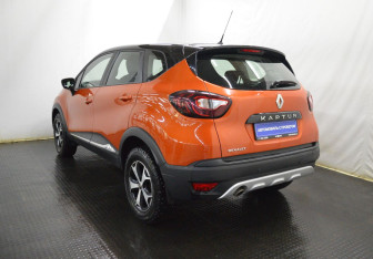 Подержанный автомобиль Renault Kaptur 2018 года (7 фото)