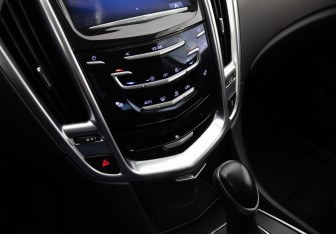 Подержанный автомобиль Cadillac SRX 2013 года (13 фото)