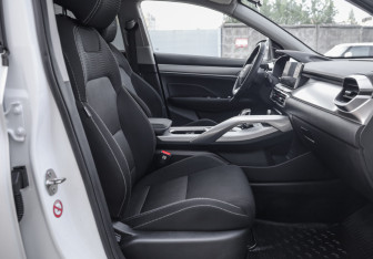 Подержанный автомобиль Geely Coolray 2021 года (23 фото)