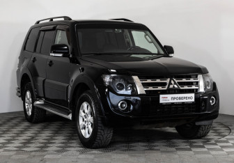 Подержанный автомобиль Mitsubishi Pajero 2012 года (3 фото)