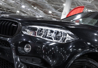 Подержанный автомобиль BMW X5 M 2016 года (2 фото)