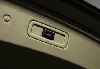 Подержанный автомобиль Infiniti FX 2011 года (25 фото)