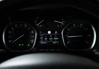 Подержанный автомобиль Citroen SpaceTourer 2017 года (12 фото)