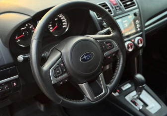 Подержанный автомобиль Subaru Forester Suv 2017 года (10 фото)