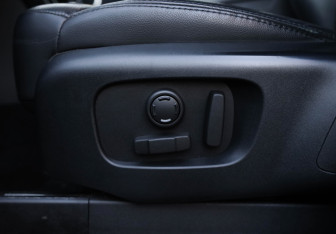 Подержанный автомобиль Land Rover Discovery 2018 года (13 фото)