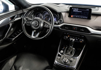 Подержанный автомобиль Mazda CX-9 2017 года (15 фото)