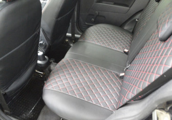 Подержанный автомобиль Ford Fusion 2006 года (11 фото)