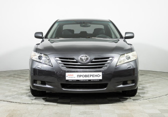 Подержанный автомобиль Toyota Camry Sedan 2008 года (2 фото)