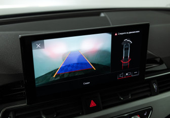 Подержанный автомобиль Audi A4 Sedan 2021 года (18 фото)