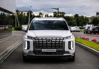 Подержанный автомобиль Hyundai Palisade 2023 года (4 фото)