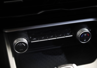 Подержанный автомобиль Geely Coolray 2021 года (22 фото)