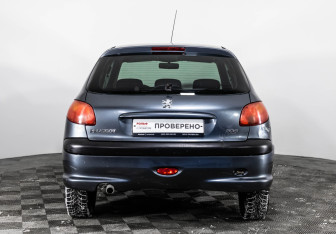 Подержанный автомобиль Peugeot 206 Hatchback 2008 года (6 фото)