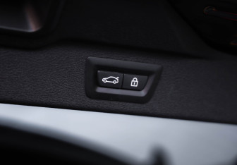 Подержанный автомобиль BMW X5 2013 года (40 фото)