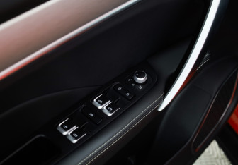 Подержанный автомобиль Belgee X50 2023 года (13 фото)