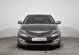 Подержанный автомобиль Hyundai Solaris Sedan 2014 года (2 фото)