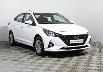 Подержанный автомобиль Hyundai Solaris Sedan 2022 года (3 фото)