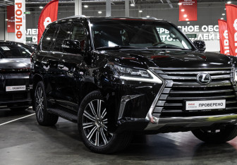 Подержанный автомобиль Lexus LX 2016 года (6 фото)