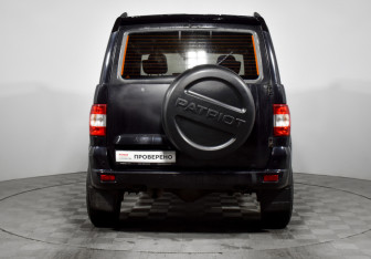 Подержанный автомобиль УАЗ Patriot 2016 года (6 фото)