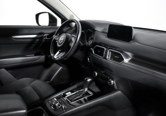 Подержанный автомобиль Mazda CX-5 2018 года (13 фото)